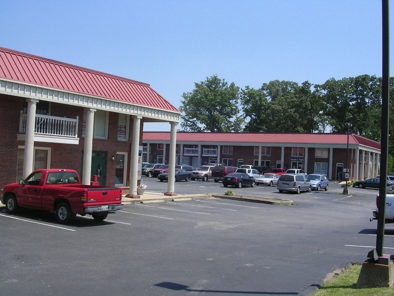 348 New Byhalia Rd, Collierville, TN for lease - Building Photo - Image 3 of 21