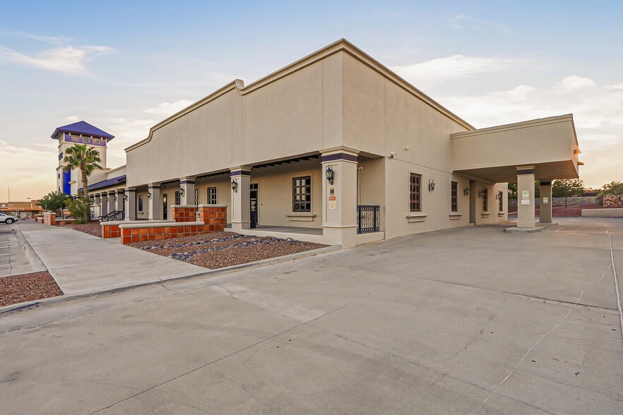 11860 Vista del Sol Dr, El Paso, TX for sale - Building Photo - Image 2 of 8