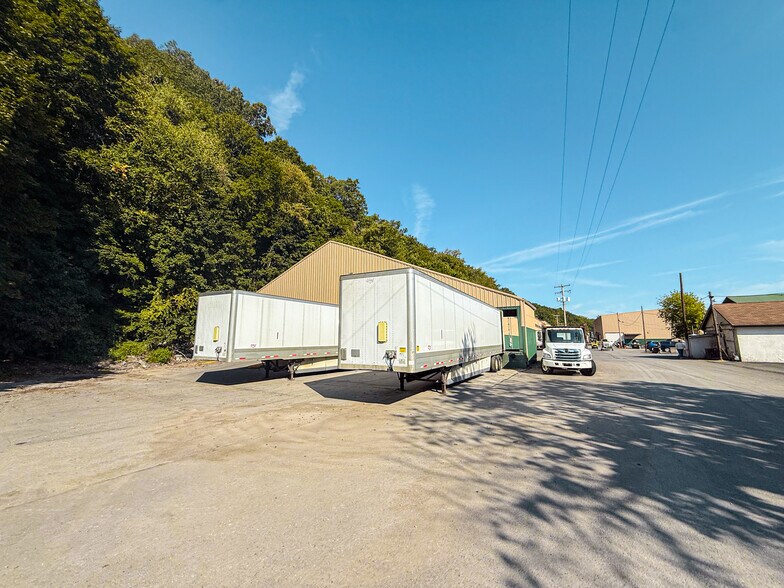 116 N River Ave, Parker, PA for sale - Building Photo - Image 2 of 8