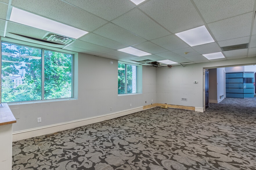 128 Front St, Conshohocken, PA for sale - Building Photo - Image 3 of 8