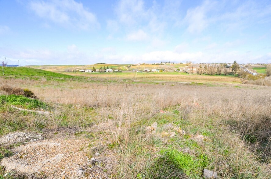 Land in Castellanos de Villiquera, Salamanca for lease - Primary Photo - Image 2 of 11