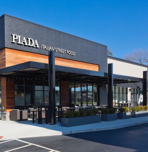 1711 W Market St, Akron, OH à louer - Photo du bâtiment - Image 3 de 12