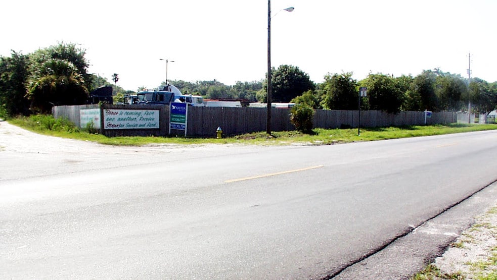 7301-7303 Rowlett Park Dr, Tampa, FL for lease - Other - Image 3 of 12