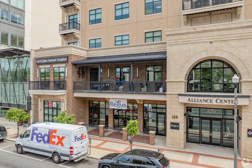 113-123 S Monroe St, Tallahassee, FL à vendre - Photo du bâtiment - Image 3 de 16