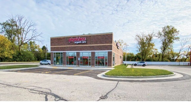 1019 S Green Bay Rd, Mount Pleasant, WI à louer - Photo du bâtiment - Image 2 de 5