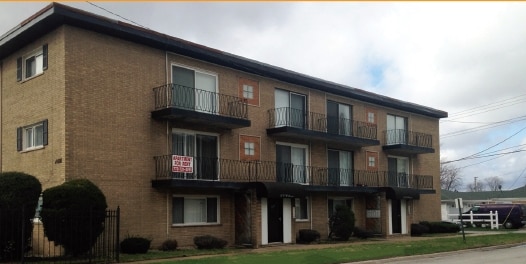 14446 S Torrence Ave, Burnham, IL for sale - Primary Photo - Image 1 of 27