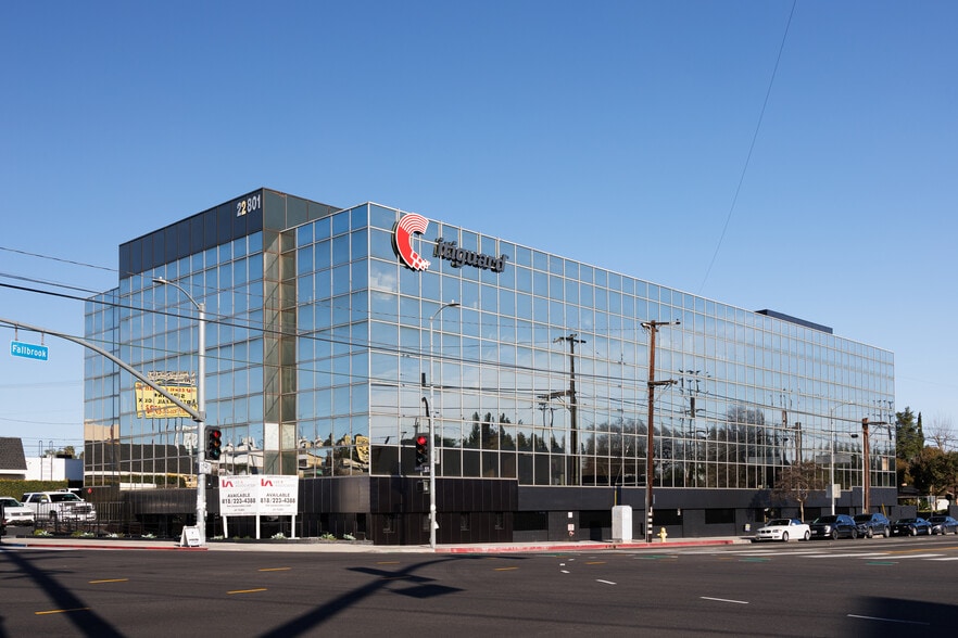 22801 Ventura Blvd, Woodland Hills, CA à louer - Photo principale - Image 1 de 20