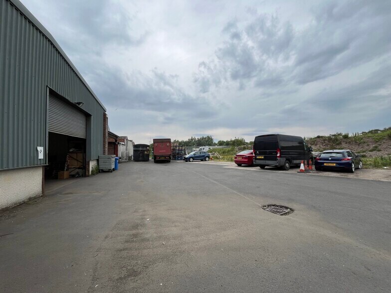 7 Kyle Rd, Irvine à louer - Photo du bâtiment - Image 3 de 6