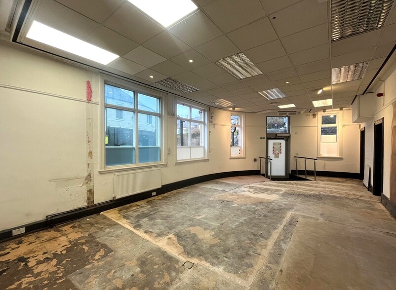 1 Station Rd, Newcastle Upon Tyne for lease - Interior Photo - Image 2 of 6