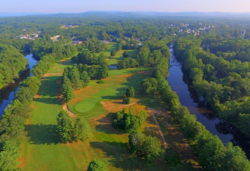 126 W Main St, Hillsborough, NH à vendre - Aérien - Image 2 de 7