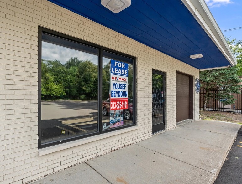 49365-49367 S Interstate 94 Service Dr, Belleville, MI for lease - Building Photo - Image 3 of 24