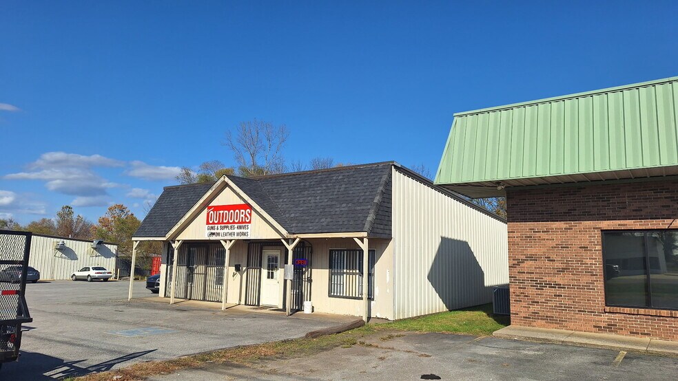 807 N Broadway, Portland, TN à vendre - Photo du bâtiment - Image 2 de 3