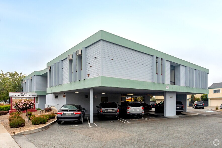 915 Hilby Ave, Seaside, CA à vendre - Photo du bâtiment - Image 1 de 52