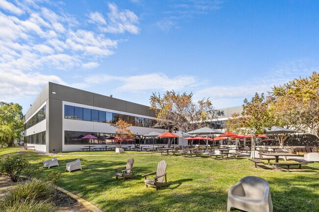 More details for 5775-5785 Lindero Canyon Rd, Westlake Vlg, Westlake Village, CA - Industrial for Lease