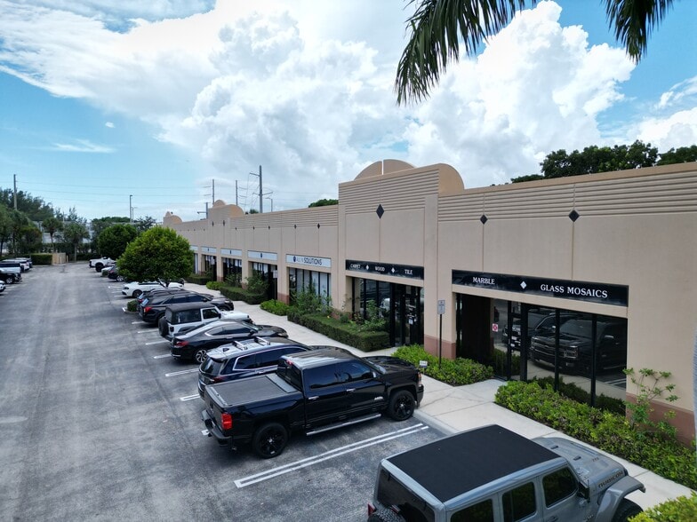 4875 Park Ridge Blvd, Boynton Beach, FL for lease - Building Photo - Image 3 of 13