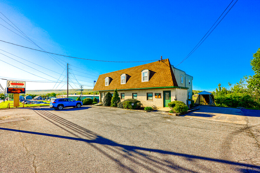 4607 Division Hwy, East Earl, PA for lease - Primary Photo - Image 1 of 1