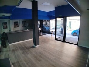 Retail in Fuenlabrada, Madrid for lease Interior Photo- Image 2 of 18
