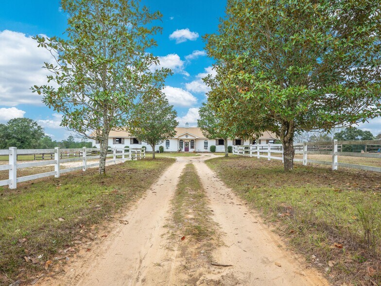5020 Arena Rd, Crestview, FL à vendre - Photo du bâtiment - Image 2 de 8