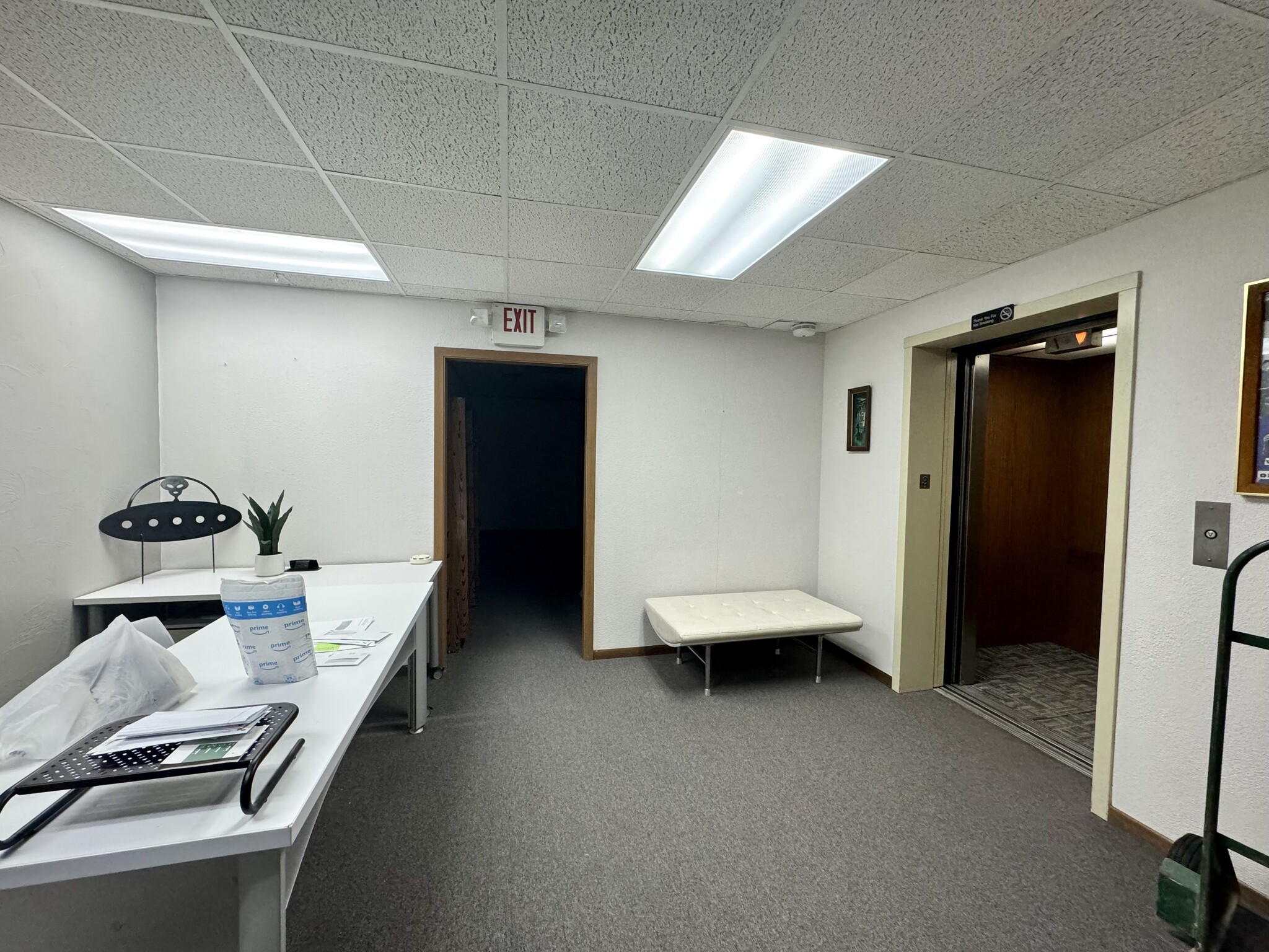 1270 Main St, Green Bay, WI for lease Interior Photo- Image 1 of 10