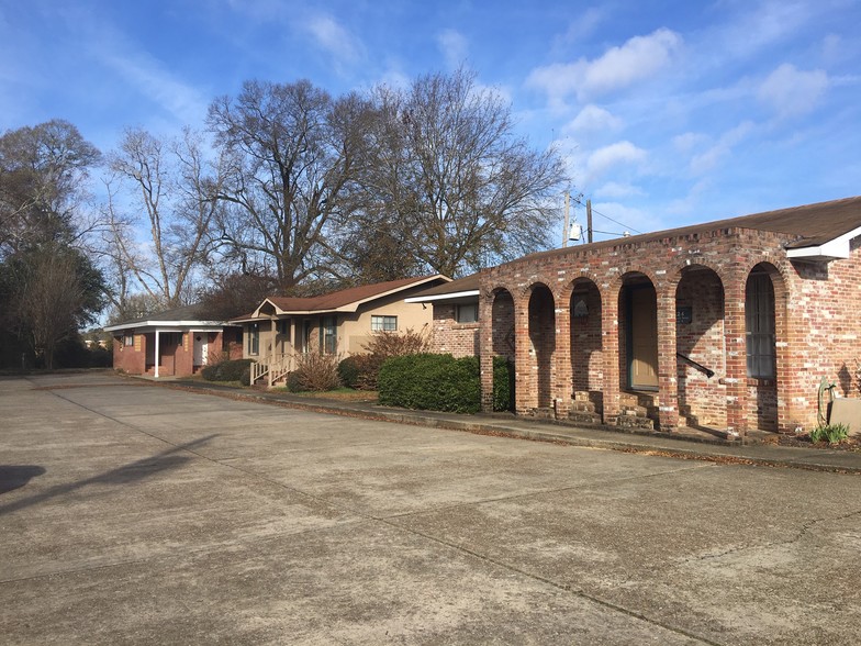 224 S Church St, Brookhaven, MS à vendre - Photo principale - Image 1 de 1