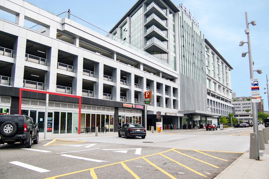 500 Ave At Port Imperial Blvd, Weehawken, NJ à louer - Photo du bâtiment - Image 2 de 8