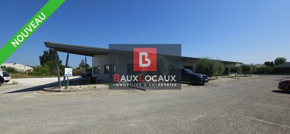 Office in Entraigues-sur-la-Sorgue for lease Building Photo- Image 1 of 5