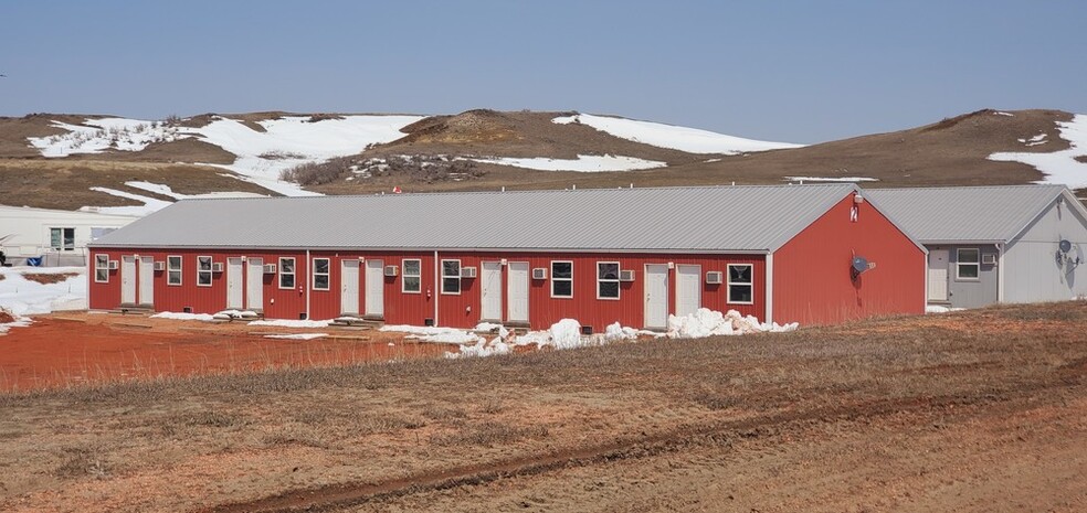 2046 125th Ave, Watford City, ND for sale - Primary Photo - Image 1 of 37