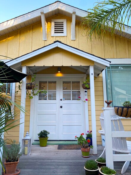 5392 Hollister Ave, Santa Barbara, CA à vendre - Photo du bâtiment - Image 2 de 10