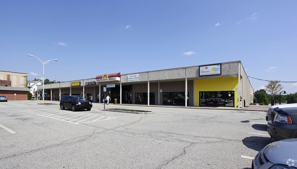 890-896 Main St, Sanford, ME à vendre - Photo principale - Image 1 de 1