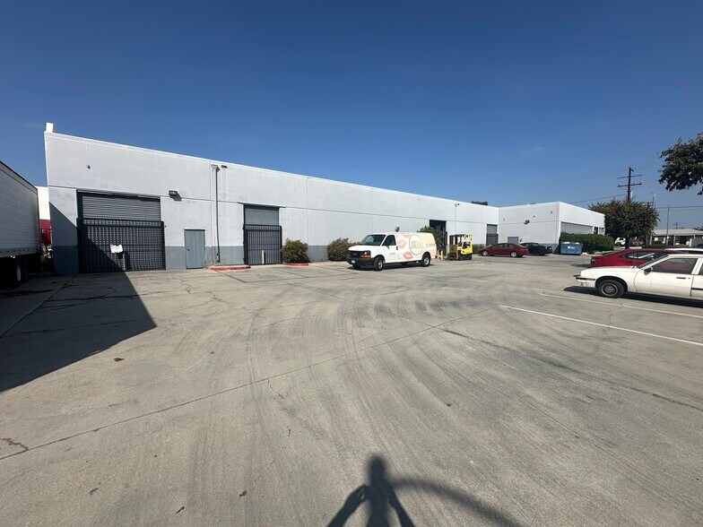 8227 Sorensen Ave, Santa Fe Springs, CA à louer - Photo du bâtiment - Image 2 de 7