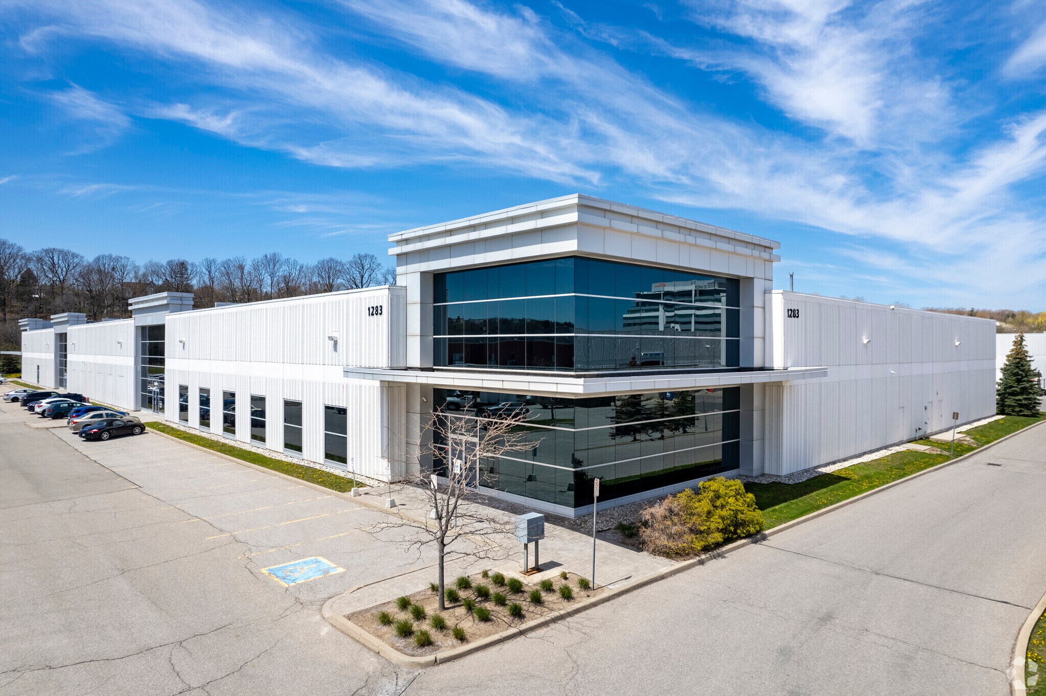 1283 N Service Rd E, Oakville, ON à vendre Photo principale- Image 1 de 1