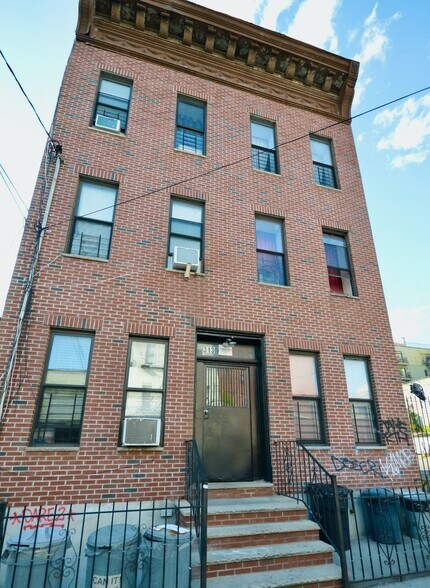 313 Stockholm St, Brooklyn, NY for sale - Primary Photo - Image 1 of 12