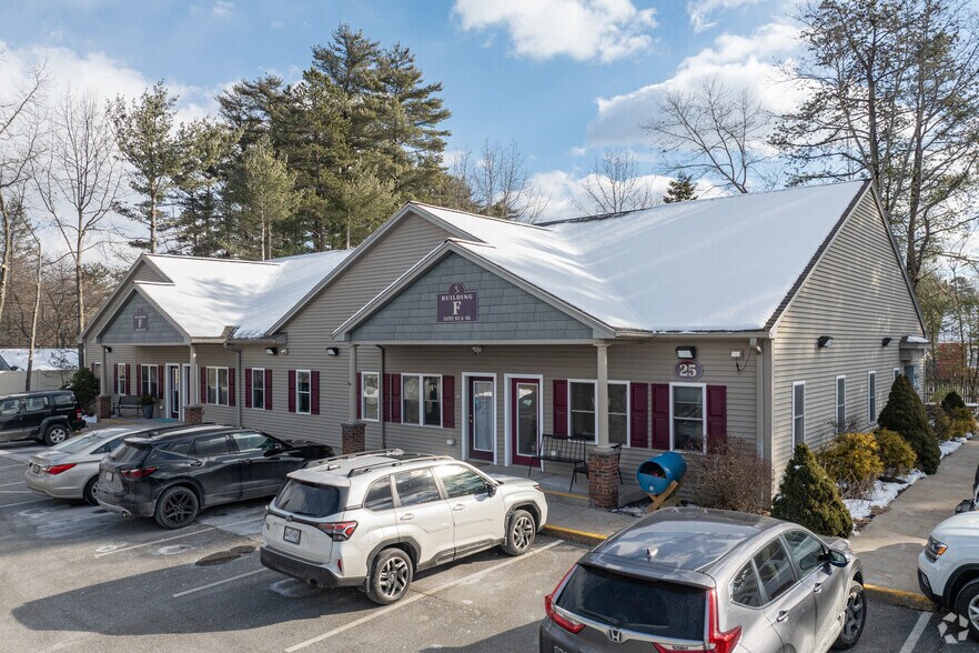 25 Daigle Ln, Sanford, ME for sale - Primary Photo - Image 3 of 3