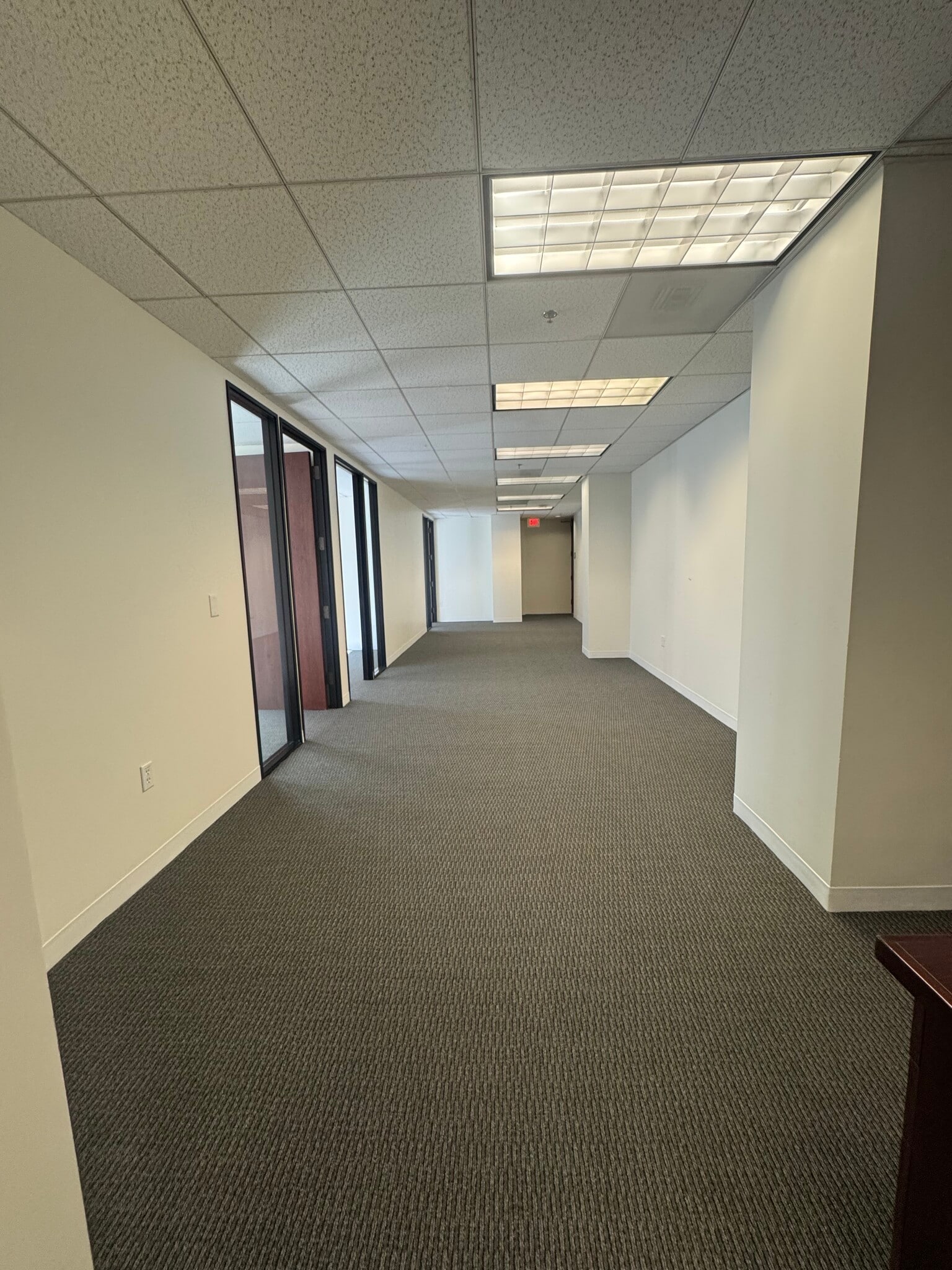 523 W 6th St, Los Angeles, CA for lease Interior Photo- Image 1 of 2