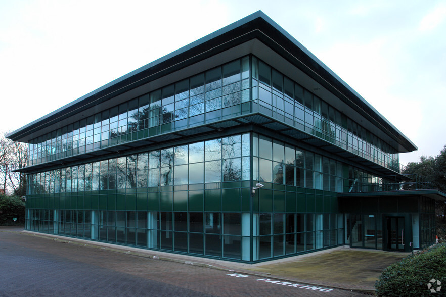 Wilmslow Rd, Manchester for lease - Building Photo - Image 1 of 8