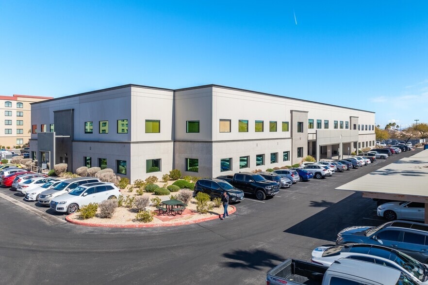 375 E Warm Springs Rd, Las Vegas, NV for lease - Primary Photo - Image 3 of 15