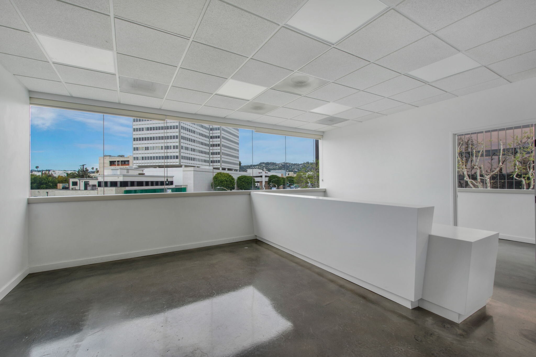 240 S La Cienega Blvd, Beverly Hills, CA à louer Photo intérieure- Image 1 de 27