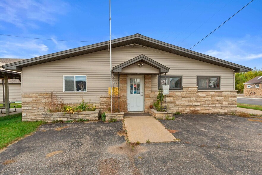 6805 State Highway 66, Custer, WI à vendre - Photo du bâtiment - Image 2 de 23