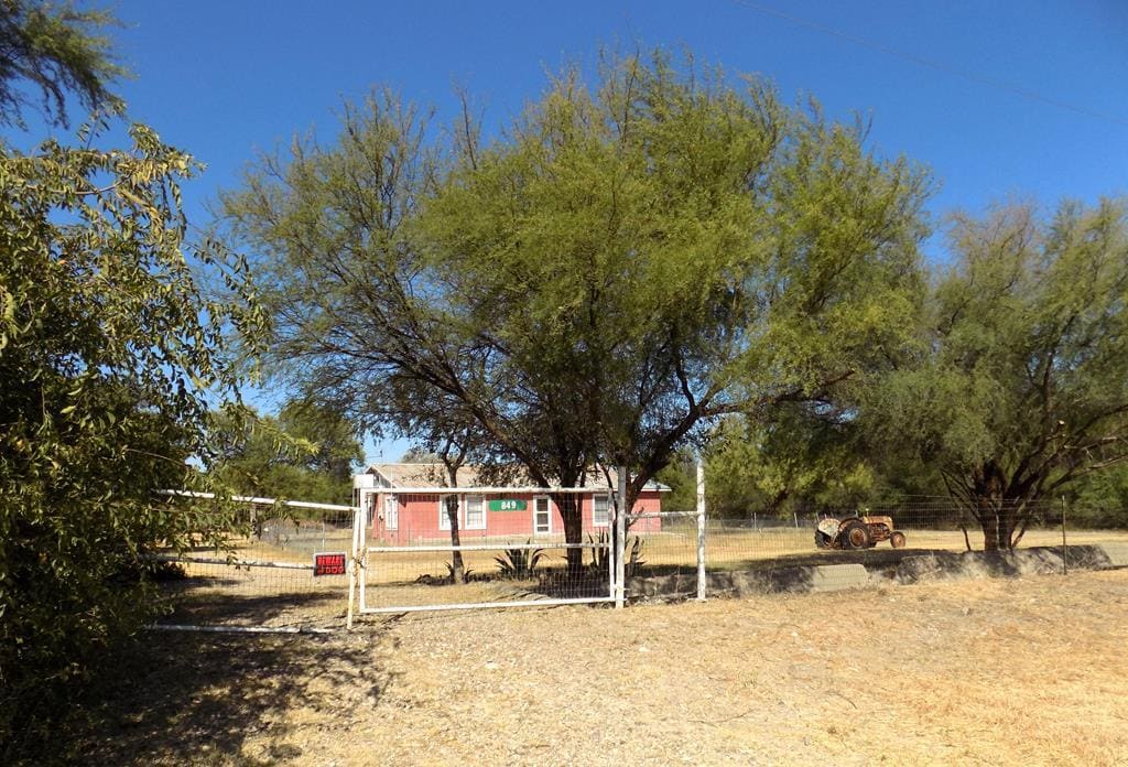 849 Lowe Rd, Quemado, TX for sale Primary Photo- Image 1 of 16