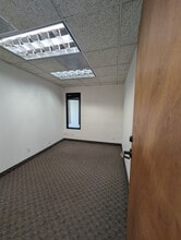 7590 Fay Ave, La Jolla, CA for lease Interior Photo- Image 2 of 3