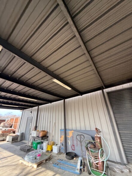 504 N Breckenridge St, Ennis, TX à vendre - Photo du bâtiment - Image 3 de 29