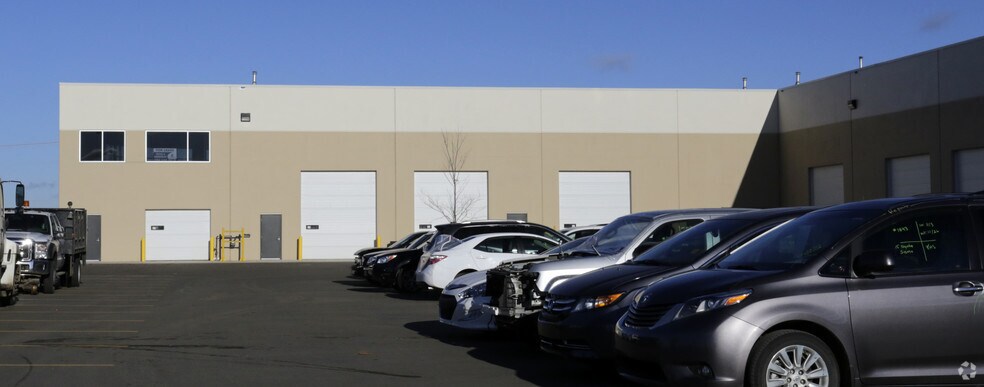 167 Provincial Ave, Sherwood Park, AB à louer - Photo du bâtiment - Image 3 de 7