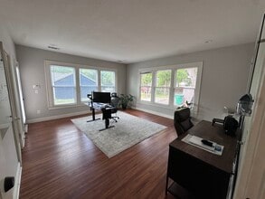 517 Ferris Ave, Waxahachie, TX à louer Photo intérieure- Image 2 de 2