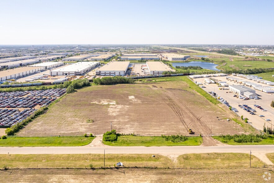 18961 118A Ave NW, Edmonton, AB à louer - Aérien - Image 3 de 13