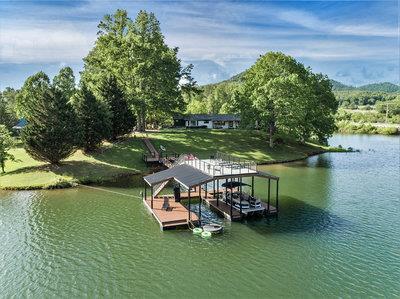 834 Lower Bell Creek Rd, Hiawassee, GA for sale Primary Photo- Image 1 of 14