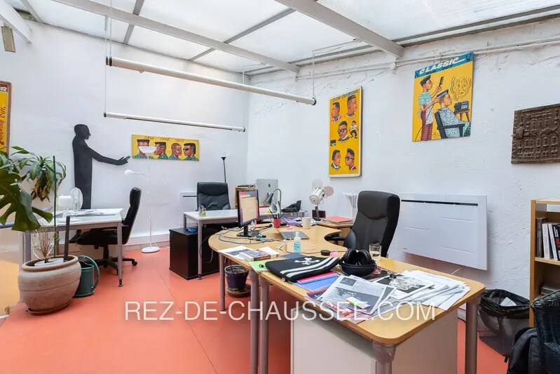 Immeuble residentiel dans Paris à vendre - Photo intérieure - Image 3 de 12