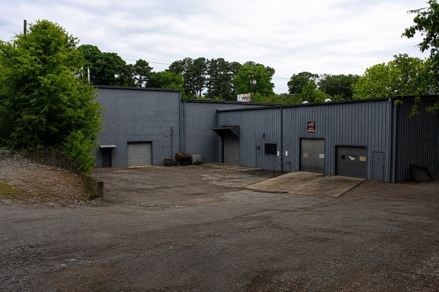 6662 Buford Hwy, Atlanta, GA for lease - Building Photo - Image 2 of 29