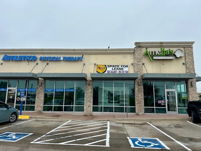 2452 W Loop 340, Waco, TX for lease - Building Photo - Image 2 of 18