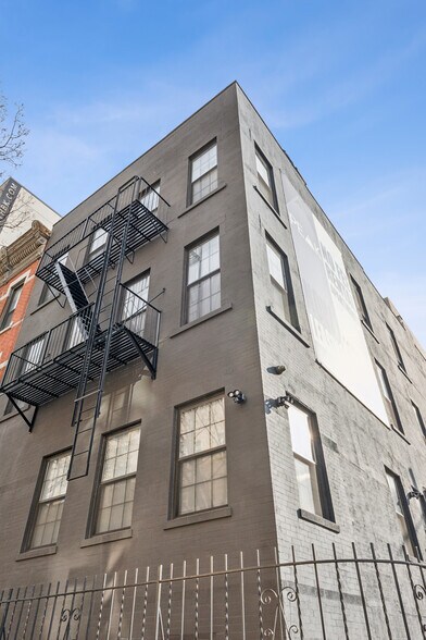 520 Union Ave, Brooklyn, NY à vendre - Photo du bâtiment - Image 2 de 25
