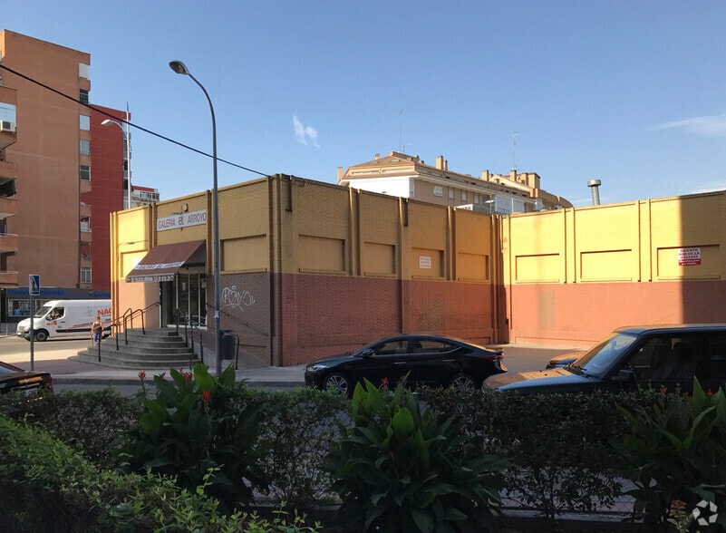 Calle de la Comunidad de Madrid, 1, Fuenlabrada, Madrid à vendre - Photo du bâtiment - Image 2 de 2